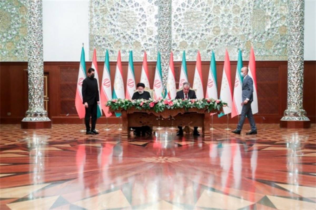 ایران و تاجیکستان 8 سند همکاری امضا کردند