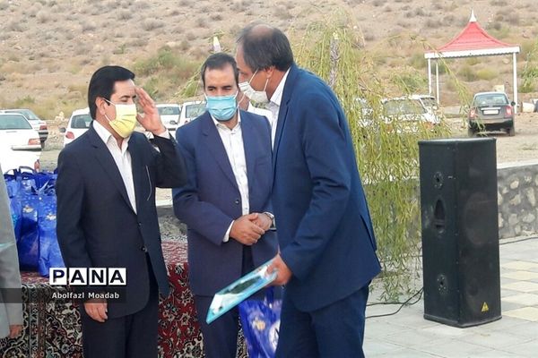 نشست تخصصی مدیران مدارس کاشمر  در آستانه سال تحصیلی جدید