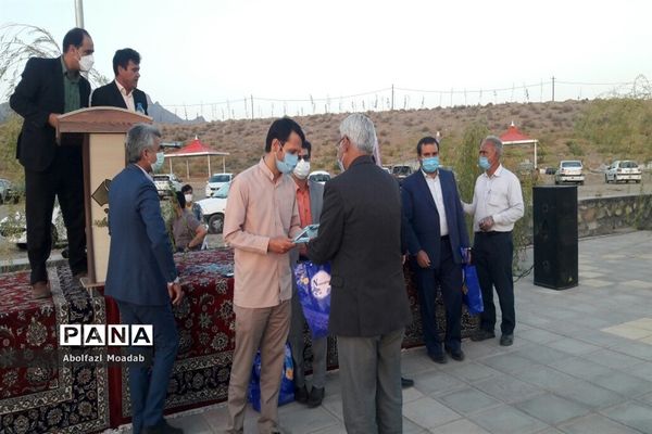 نشست تخصصی مدیران مدارس کاشمر  در آستانه سال تحصیلی جدید