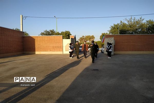 برگزاری مراسم نمادین برافراشته شدن پرچم جمهوری اسلامی ایران در شاهین شهر