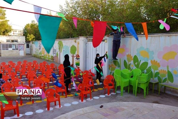 مدارس آباده در انتظار شکوفه‌ها