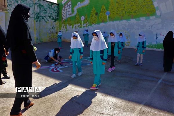 مدارس آباده در انتظار شکوفه‌ها