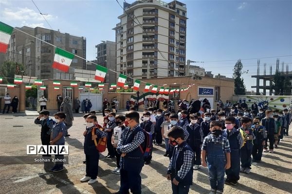 جشن شکوفه‌ها در مدرسه ابتدایی ایمان رودهن