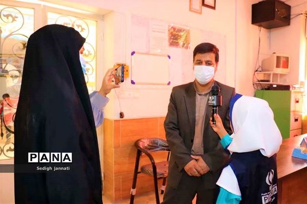 زنگ شکوفه‌ها در مدارس آباده