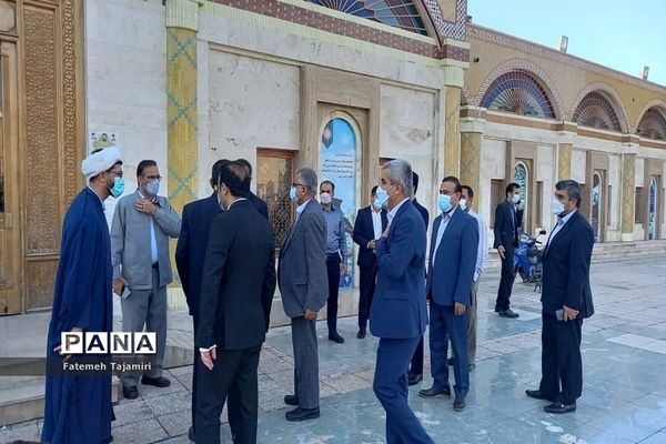 تجدید میثاق و عطر افشانی قبور مطهر شهدا در بوشهر