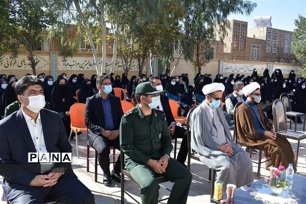 نواخته شدن زنگ مهر و مقاومت در مدارس شهرستان بهاباد