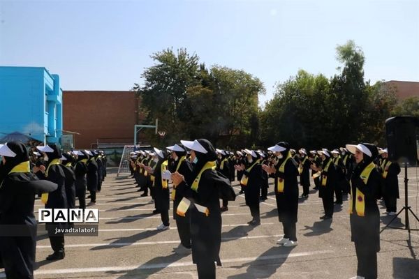 مراسم بازگشایی مدارس در آموزشگاه فتح المبین ناحیه دو شهرری