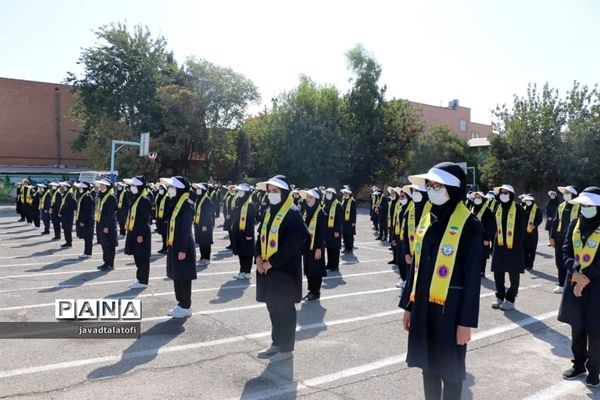 مراسم بازگشایی مدارس در آموزشگاه فتح المبین ناحیه دو شهرری