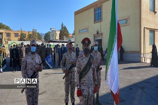 برگزاری صبحگاه مشترک دانش‌آموزی به مناسبت ایام دفاع مقدس