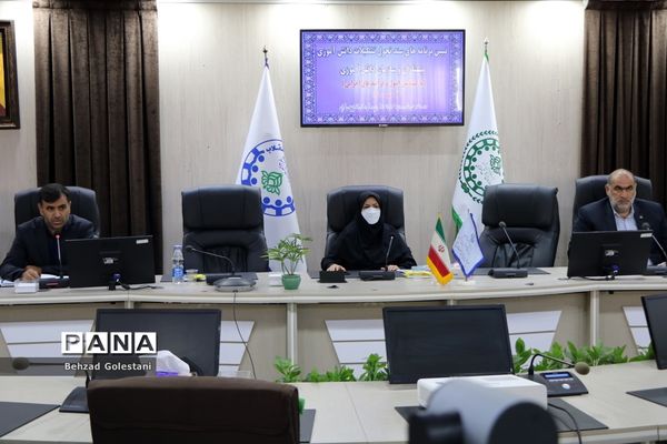 جلسه تبیین برنامه‌های سند تحول تشکیلات سازمان دانش‌آموزی در ارومیه