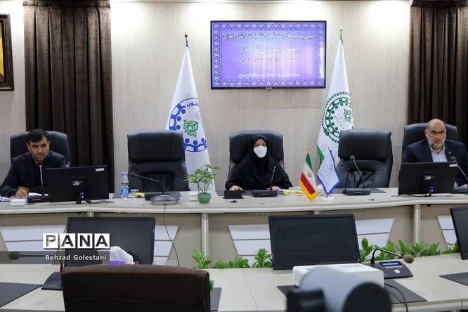جلسه تبیین برنامههای سند تحول تشکیلات سازمان دانشآموزی در ارومیه