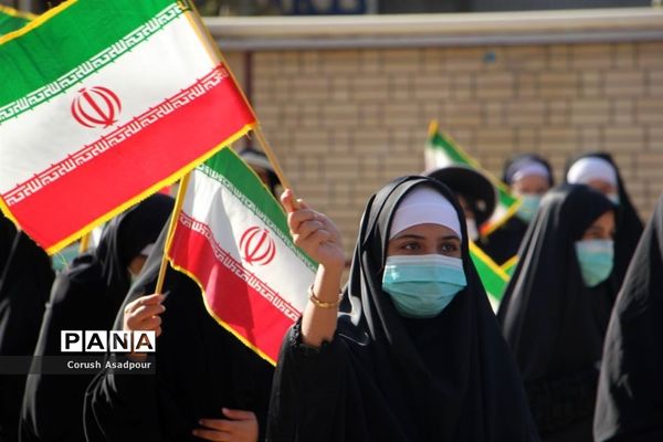 آیین استانی نواختن زنگ ایثار و مقاومت در مدرسه شاهد دالکی ناحیه 1 شیراز