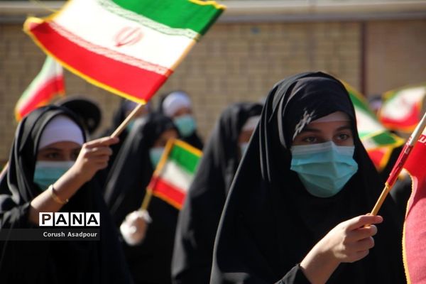 آیین استانی نواختن زنگ ایثار و مقاومت در مدرسه شاهد دالکی ناحیه 1 شیراز