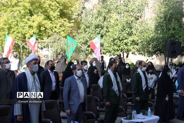 آیین استانی نواختن زنگ ایثار و مقاومت در مدرسه شاهد دالکی ناحیه 1 شیراز