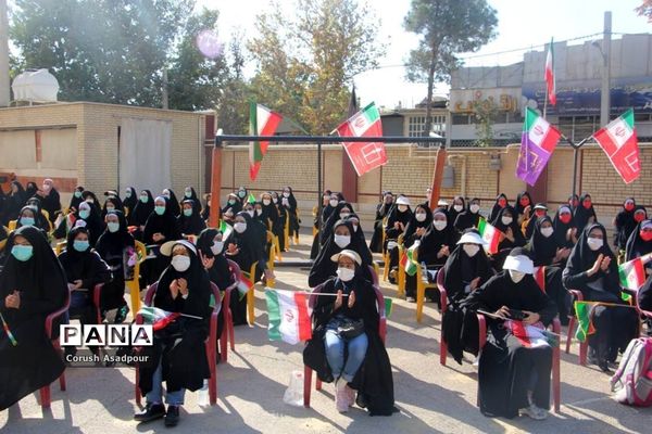 آیین استانی نواختن زنگ ایثار و مقاومت در مدرسه شاهد دالکی ناحیه 1 شیراز