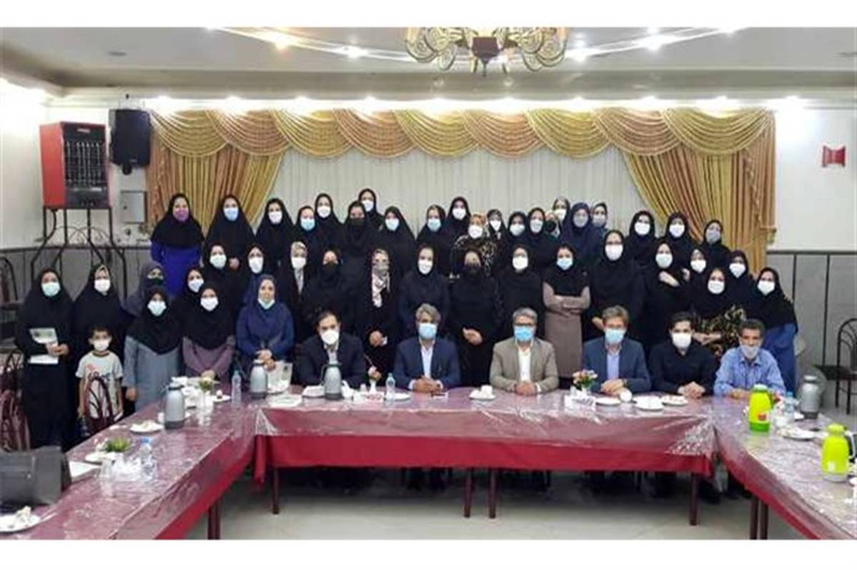مراسم تجلیل از فعالان واکسیناسیون فرهنگیان نیشابور برگزار شد