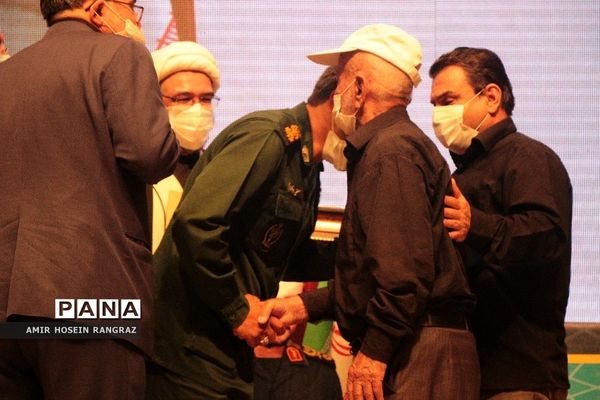 تقدیر از فرماندهان شهید قم