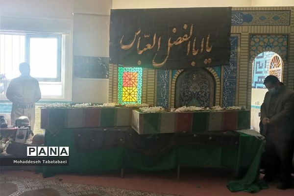 تشییع‌ پیکر مطهر دو شهید گمنام در پردیس