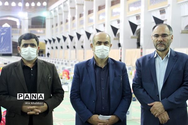مشق امروز، مشق احسان