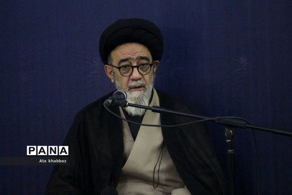 مشق امروز، مشق احسان