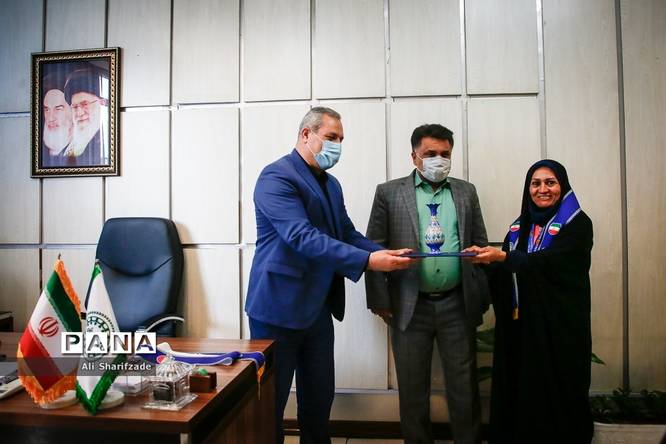 تقدیر از نایب قهرمان دوی پیشکسوتان کشور در سازمان دانشآموزی