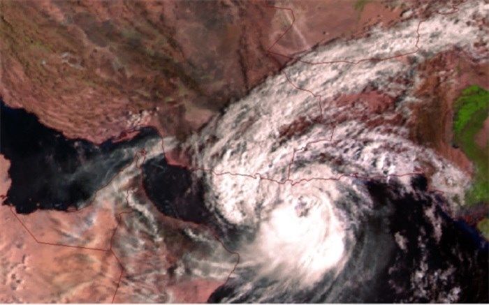 طوفان شاهین همچنان در دریای عمان فعال است