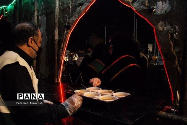 برپایی موکب سلطان خراسان توسط خادمیاران رضوی منطقه ۱۴