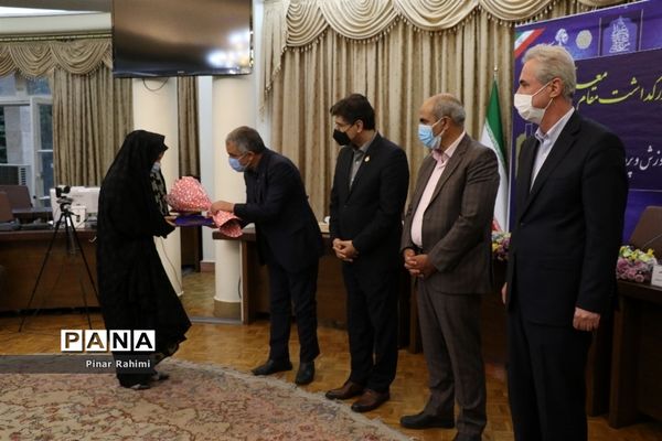 آیین بزرگداشت مقام معلم و گرامیداشت یاد و خاطره استاد شهید مرتضی مطهری