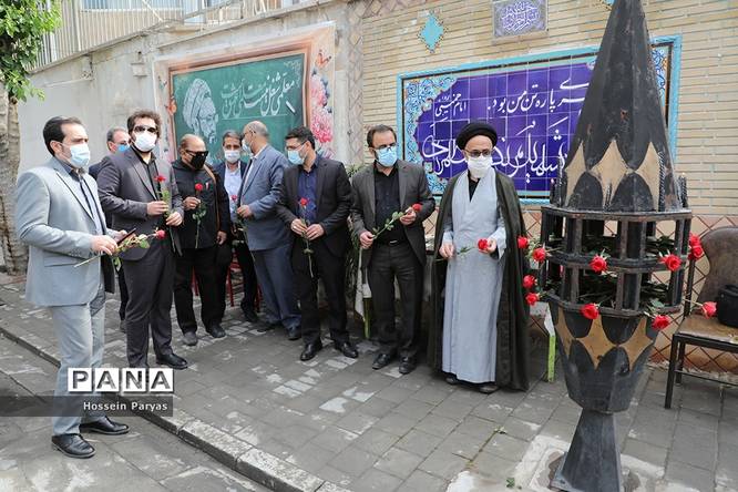 مراسم گلباران محل شهادت شهید مطهری و گرامیداشت روز معلم