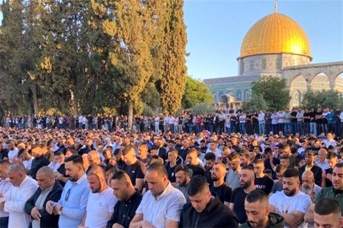 اقامه نماز عید فطر در مسجدالاقصی با حضور 100هزار فلسطینی