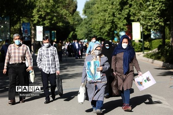 راهپیمایی نمازگزاران از دانشگاه تهران به سمت میدان فلسطین در حمایت از مردم فلسطین