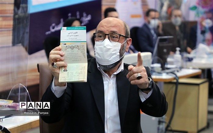 حسین دهقان در انتخابات ریاست‌جمهوری ثبت‌نام کرد