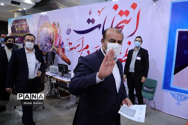 دومین روز ثبت‌نام از داوطلبان انتخابات سیزدهمین دوره ریاست‌جمهوری