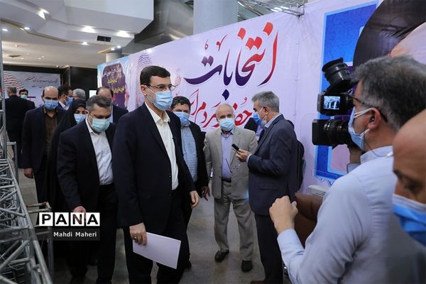 دومین روز ثبت‌نام از داوطلبان انتخابات سیزدهمین دوره ریاست‌جمهوری