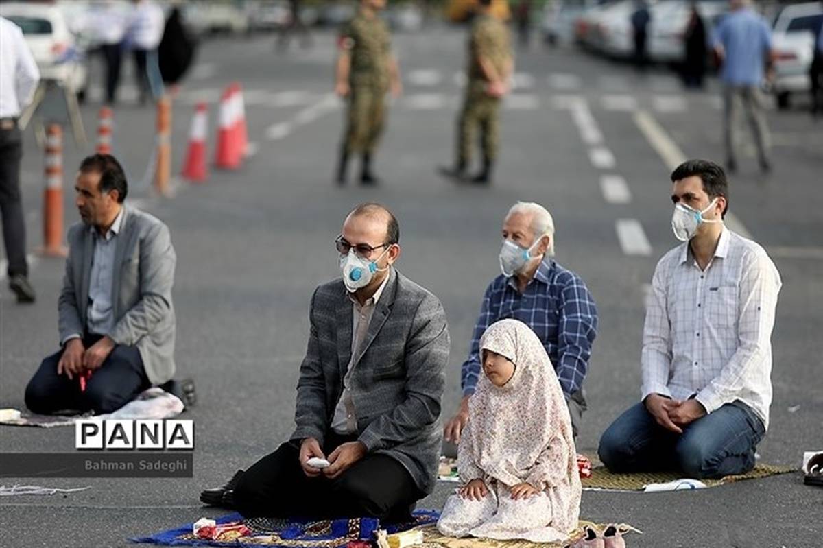 پخش زنده نماز عید فطر از رادیو تهران مسجد امام حسین(ع)