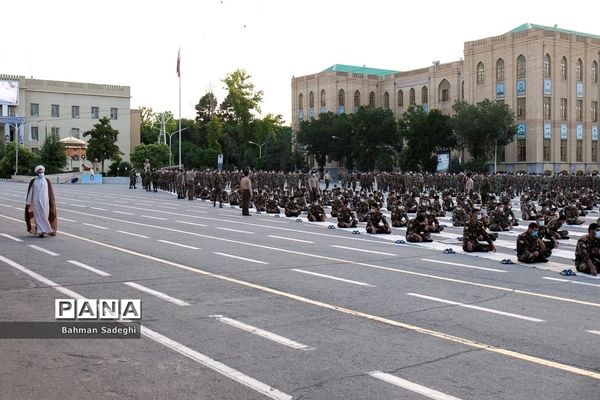 اقامه نماز عید فطر در دانشگاه افسری امام علی (ع)