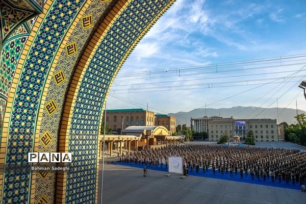 اقامه نماز عید فطر در دانشگاه افسری امام علی (ع)