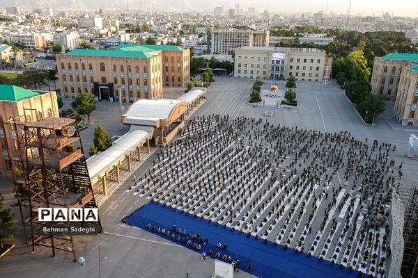 اقامه نماز عید فطر در دانشگاه افسری امام علی (ع)