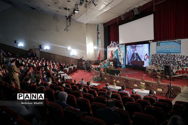 کنگره معلمان و دانش آموزان شهید منطقه ۱۶ تهران (از کلاس تا آسمان)