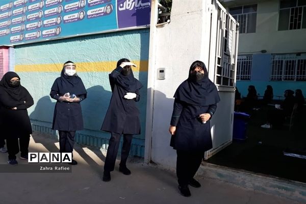 برگزاری امتحانات هماهنگ پایه نهم در فضایی سرشار از سلامت و آرامش در مدرسه ستارگان  ناحیه یک شیراز