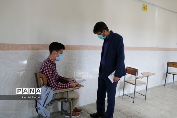 بازدید معاون آموزش متوسطه آذربایجان غربی از فرآیند برگزاری امتحانات نهایی
