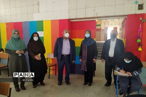بازدید مدیر آموزش و پرورش شهرستان بوشهر از حوزه امتحانات نهایی