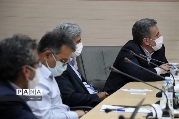 جلسه ستادی اجرای برنامه سنجش سلامت جسمانی و آمادگی تحصیلی نوآموزان استان آذربایجان شرقی