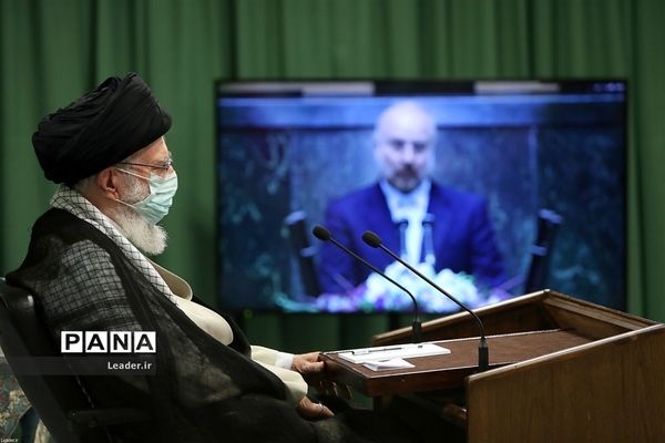 ارتباط تصویری نمایندگان مجلس شورای اسلامی با رهبر انقلاب