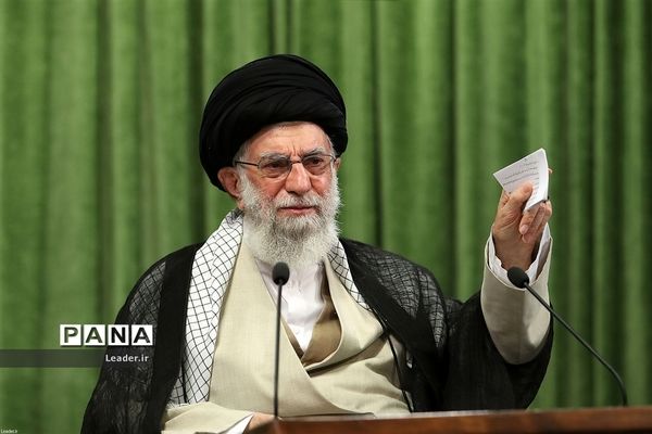 ارتباط تصویری نمایندگان مجلس شورای اسلامی با رهبر انقلاب