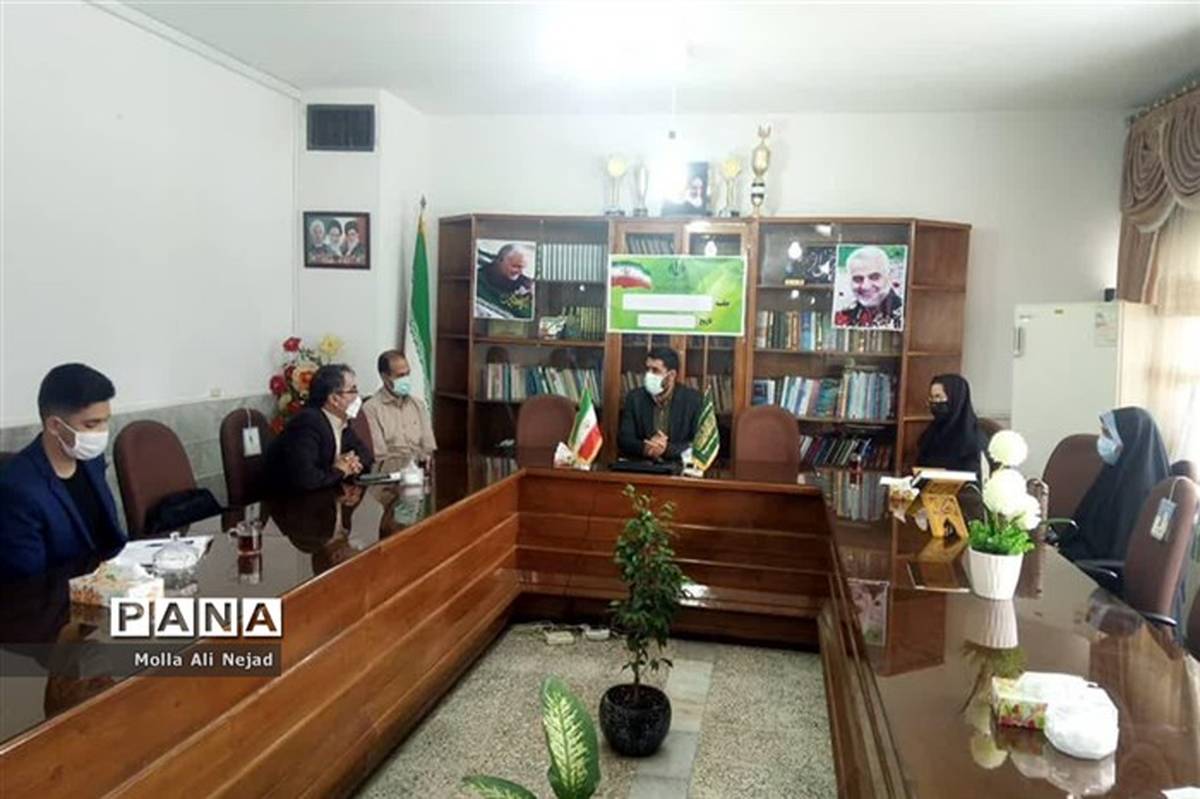 برگزاری آیین تجلیل از نمایندگان مجالس دانش آموزی خراسان شمالی در شیروان
