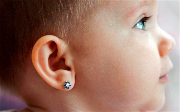 چرا سوراخ کردن گوش نوزادان کار درستی نیست