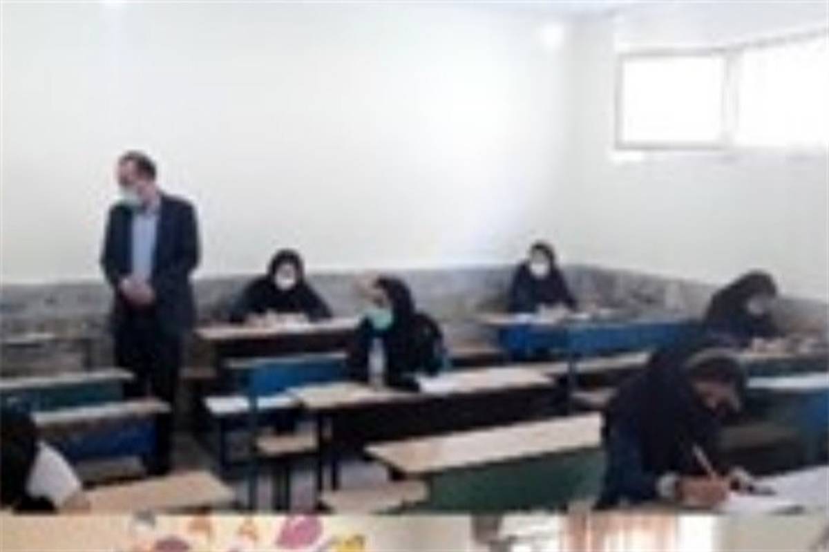 بازدید از حوزه‌های امتحانات نهایی پایه نهم در شهرستان قرچک