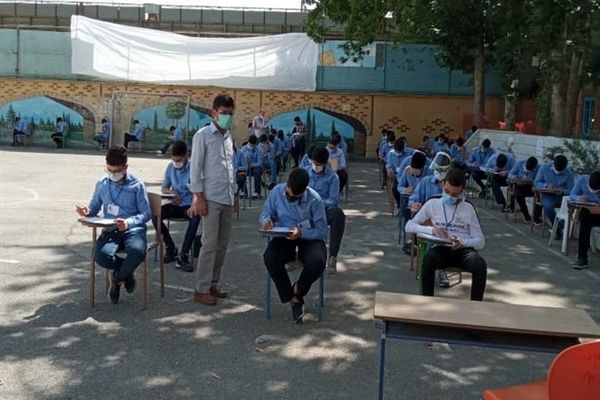 برگزاری امتحانات نهایی حضوری پایه نهم دبیرستان شهید دکتر چمران