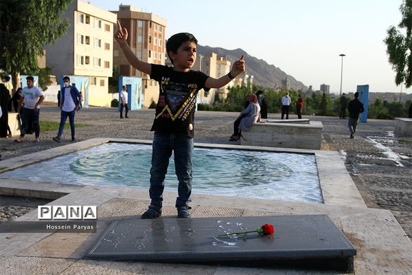 مراسم بزرگداشت پنجاه و هشتمین سالگرد قیام خونین یوم الله پانزدهم خرداد